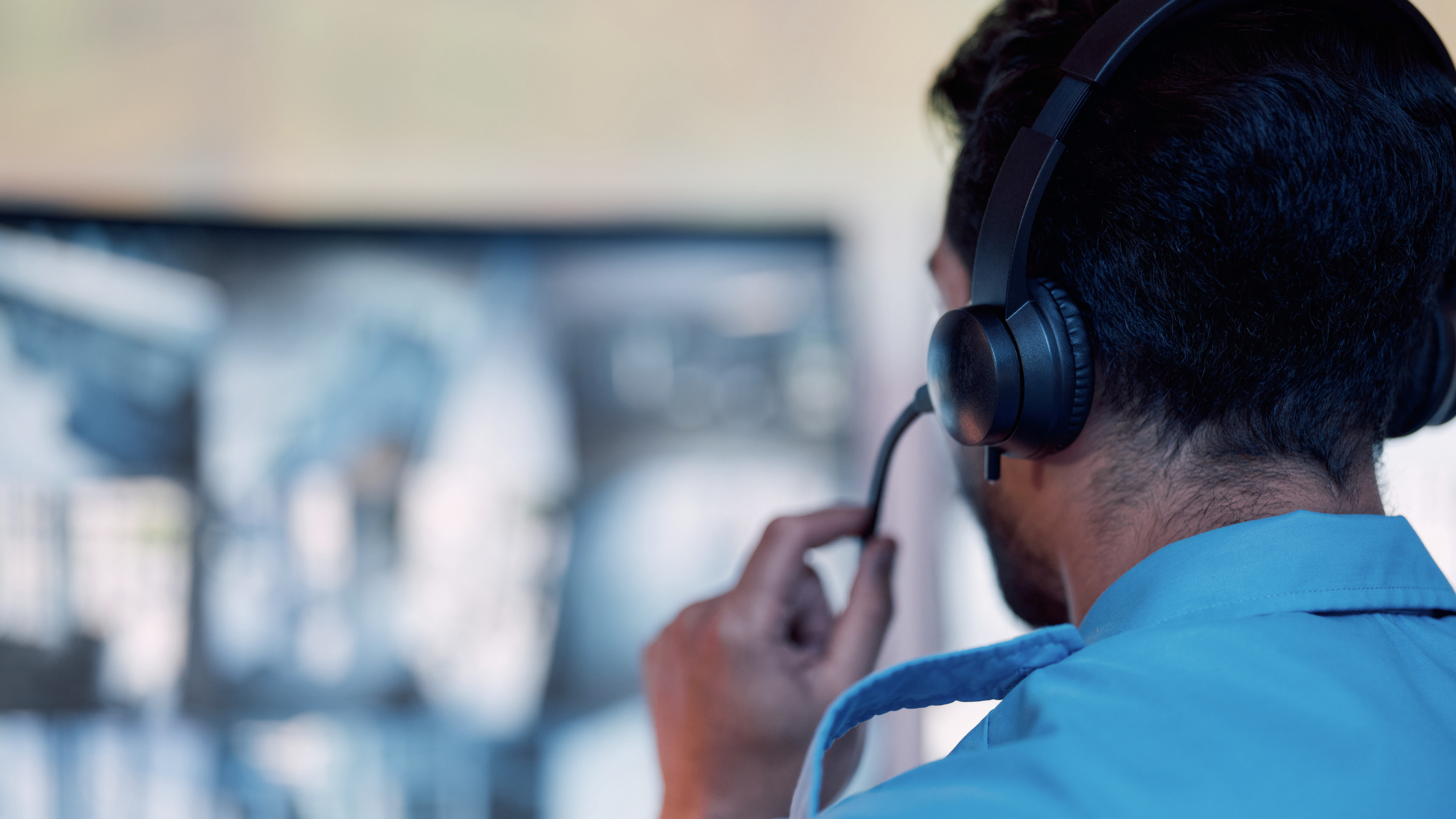 The Pros and Cons of Remote Interpreting Services: Benefits and Challenges